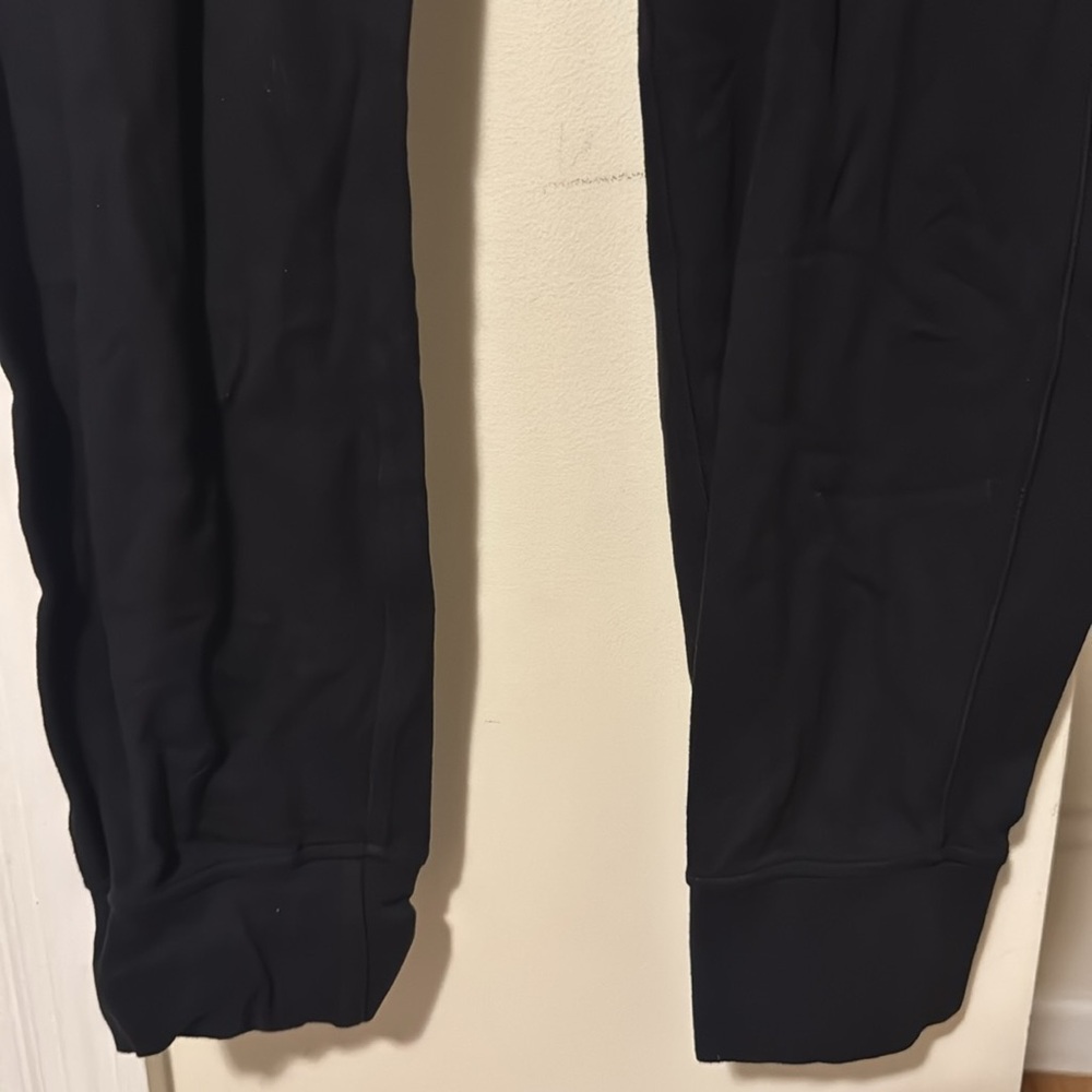 Lululemon joggers - Picture 5 of 8